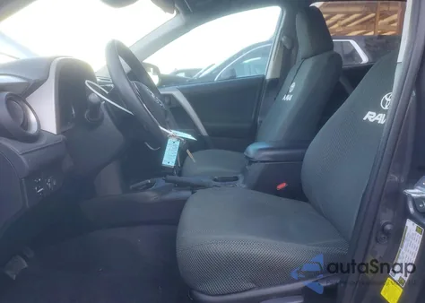 2017 Toyota Rav4 Le z USA, uszkodzony, nr VIN 2T3ZFREV7HW363997